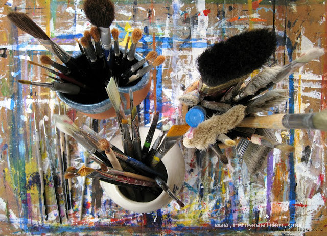 Brushes for painting acrylics and watercolours
