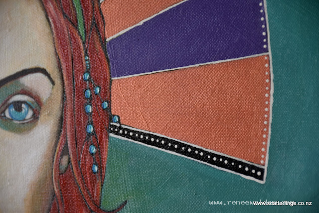 Detail - slightly metallic bronze paint for the head piece